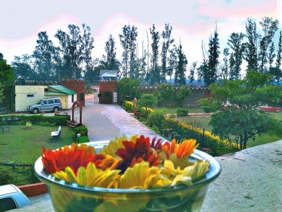 Swaraj Resorts Bharatpur Exteriör bild