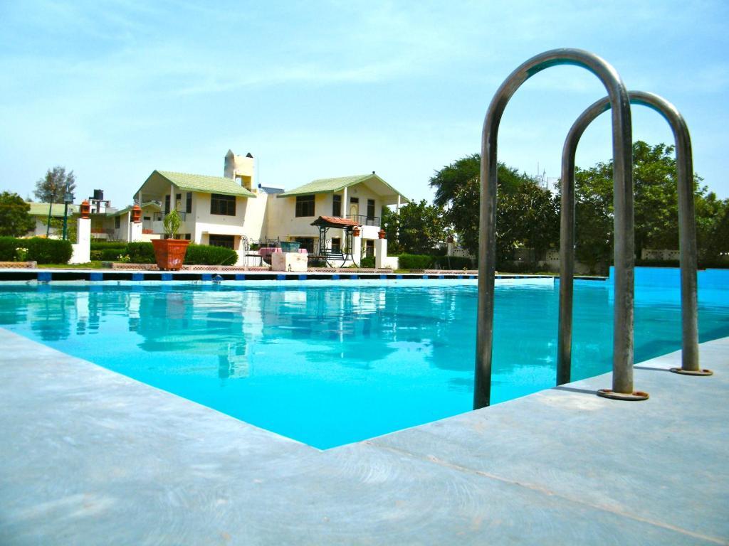 Swaraj Resorts Bharatpur Exteriör bild