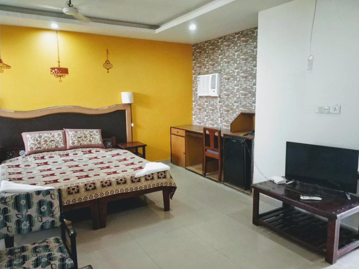 Swaraj Resorts Bharatpur Exteriör bild