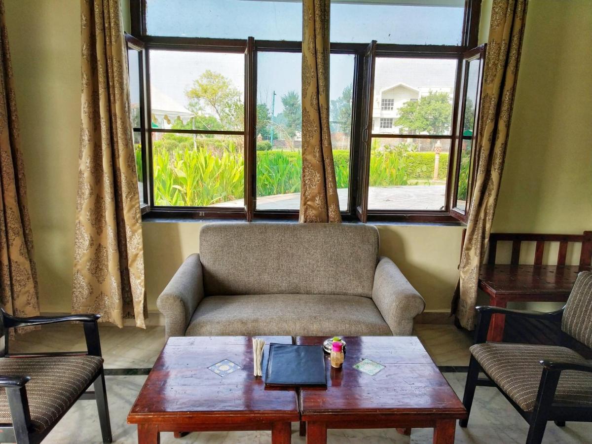 Swaraj Resorts Bharatpur Exteriör bild