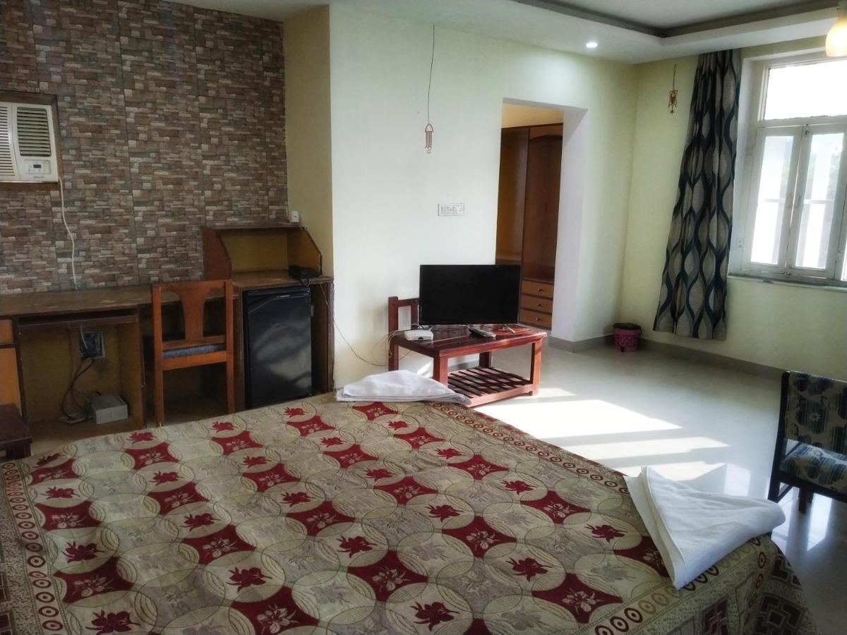 Swaraj Resorts Bharatpur Exteriör bild