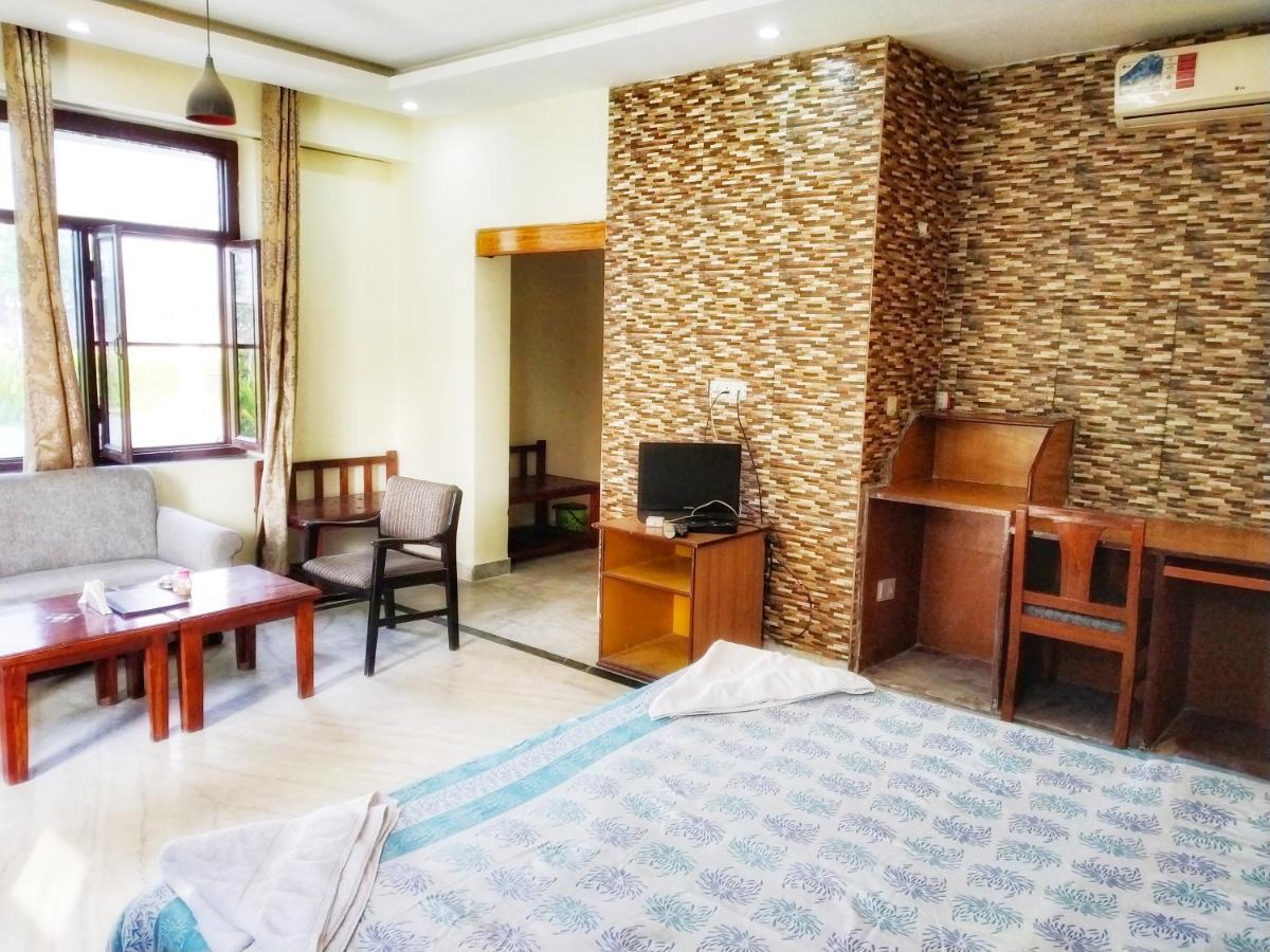 Swaraj Resorts Bharatpur Exteriör bild