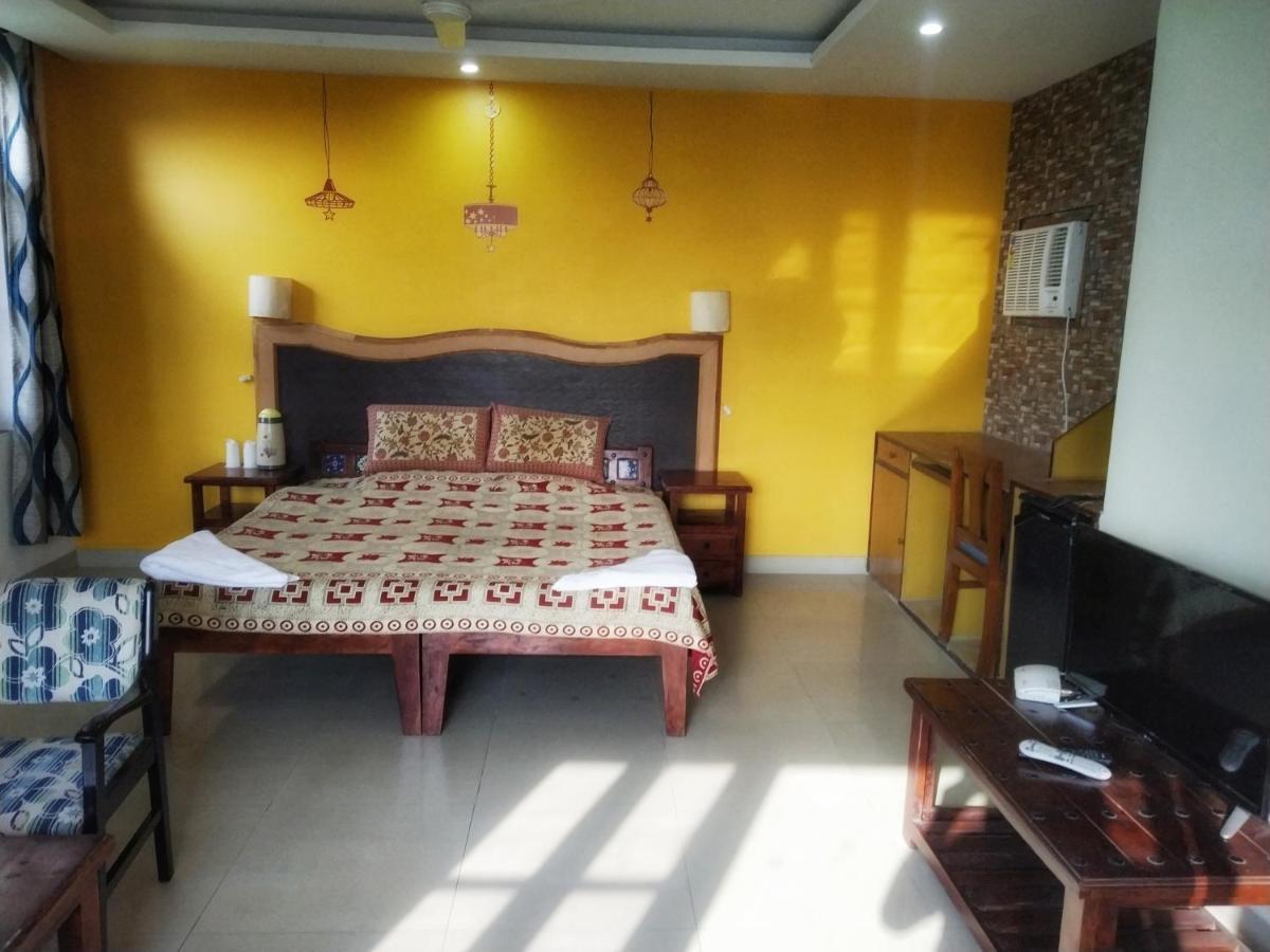 Swaraj Resorts Bharatpur Exteriör bild