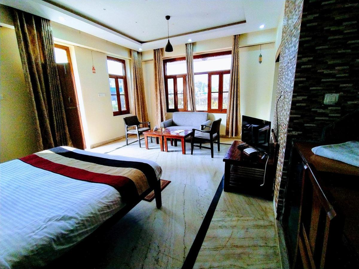 Swaraj Resorts Bharatpur Exteriör bild