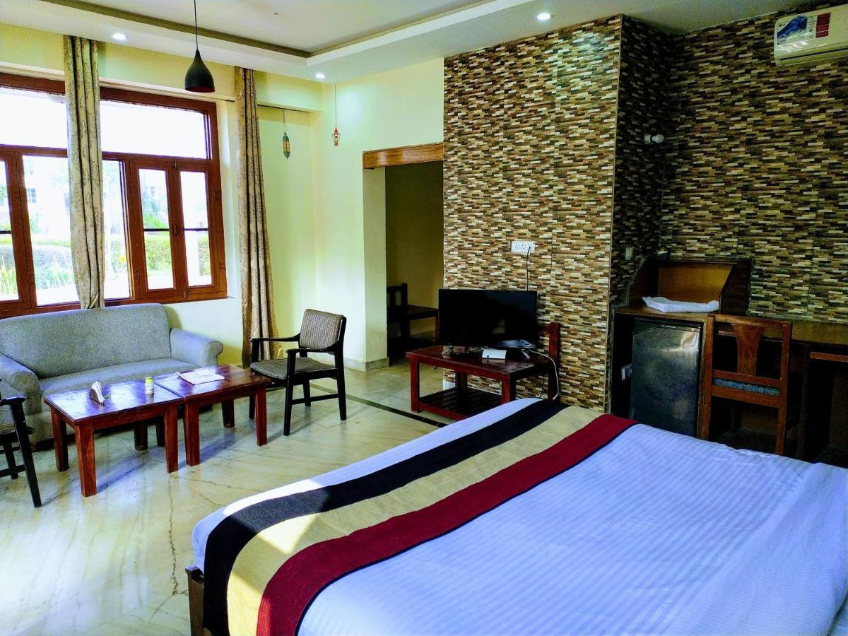 Swaraj Resorts Bharatpur Exteriör bild